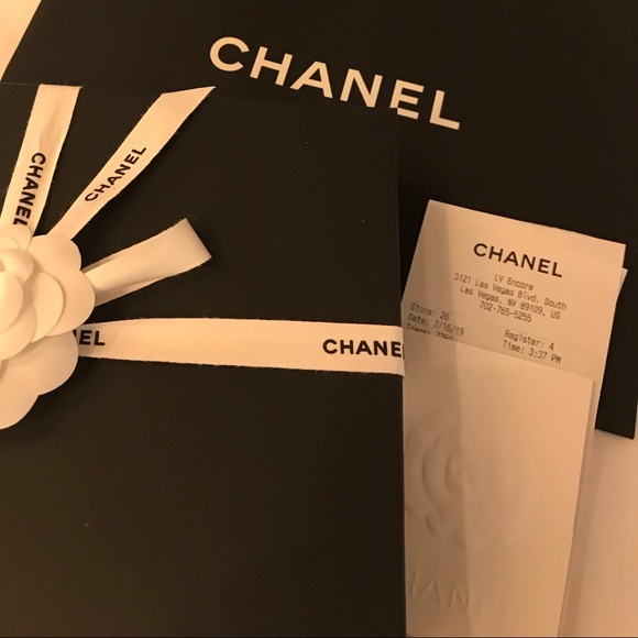 💓Sold💓Chanel 2019 WOC - black & gold chain - Picture 5 of 7